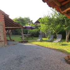 EN EXCLUSIVITE Gite/Maison en pierre, 164m², avec dépendances sur 945m² de terrain 143 000 €