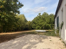 EN EXCLUSIVITE ! Charmante maison de plain pied 97m², 3 chambres, sur 1,2ha de terrain 107 000 €