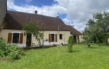 Maison en pierre, 167m², avec grange sur 730m² de terrain 112 000 €