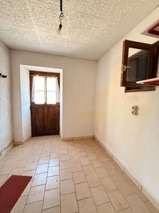 Charmante maison en pierre, 115m², 3 chambres, 1175 m² de terrain 89 900 €
