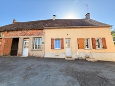 Maison en pierre entièrement rénovée, 95m², avec dépendances, terrain de 1154m² 148 000 €