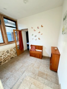 BELLE OPPORTUNITE ! Maison en pierre de 165m², pleine de charme, 4 chambres, Cour intérieure de 379m² 93 000 €