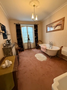 EN EXCLUSIVITE ! Manoir de 170m² avec son annexe de 50m² et ses dépendances sur terrain de 8861m² 244 000 €