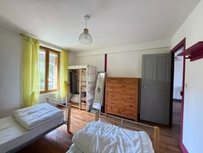 Gite/Maison en pierre, 164m², avec dépendances sur 945m² de terrain 127 000 €