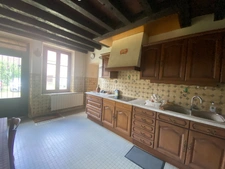 Maison en pierre, 167m², avec grange sur 730m² de terrain 112 000 €