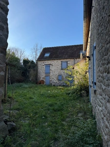BELLE OPPORTUNITE ! Maison en pierre de 165m², pleine de charme, 4 chambres, Cour intérieure de 379m² 93 000 €