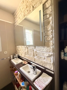 Pavillon de 68m² 2 chambres avec vue exceptionnelle sur vallée et chateau de Puyguillon 2998m² de terrain 117 500€