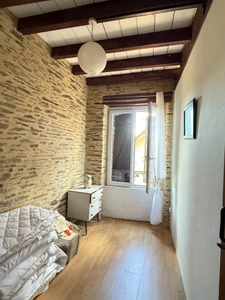  Manoir de 170m² avec son annexe de 50m² et ses dépendances sur terrain de 3 423m² 244 000 €