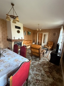Pavillon de 155m², 5 chambres avec possibilité de 2 appartements indépendants sur terrain de 1527m² 138 000 €