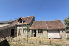 EN EXCLUSIVITE ! Maison en pierre à restaurer 72m² sur terrain de 205m², 19 000 €