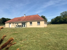Pavillon de plain pied 136m², de 2012, 5 chambres, sur terrain de 1719m² 229 000 €
