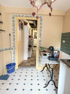 Maison de ville de 157m² avec potentiel local professionnel et dépendances, jardin 69 900 €
