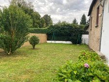 Maison de ville restaurée, 106m2 avec garage sur terrain 283m²  79 400 €