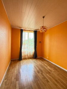 En exclusivite ! Maison de village, 300m², 10 chambres avec dépendances sur 3489m² de terrain 199 900 €