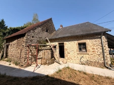 Ensemble de 2 maisons à restaurer + grange 26 500 €