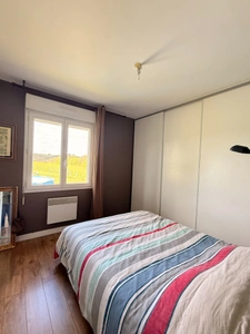 Pavillon de 68m² 2 chambres avec vue exceptionnelle sur vallée et chateau de Puyguillon 2998m² de terrain 117 500€