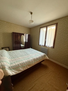 Pavillon de 155m², 5 chambres avec possibilité de 2 appartements indépendants sur terrain de 1527m² 138 000 €