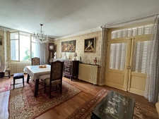 Maison de 160m², 3 chambres, avec garage et jardin indépendant de 443m² 49 990 €