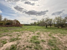 EN EXCLUSIVITE ! Propriété 2 maisons + dépendances sur 4700 m2 de terrain (ou 1ha8 si nécessaire) 88 000 €