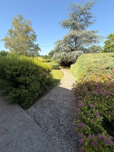 Pavillon sur sous sol de 170m², 5 chambres, piscine sur terrain de 2000m² 197 000 €