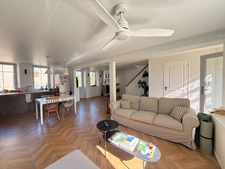 Maison en pierre entièrement rénovée, 95m², avec dépendances, terrain de 1154m² 148 000 €