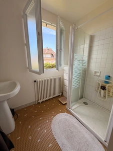 EN EXCLUSIVITE ! Pavillon de 95m² surélevé sur sous sol, rénové, sur terrain de 562m² 117 500 €