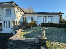 Maison en pierre 158m², 5 chambres, avec garage sur parc arboré de 5193m² 249 000 €