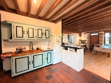 EN EXCLUSIVITE ! Maison en pierres de 141m², 3 chambres, garage double sur terrain de 1633m² 139 900 €