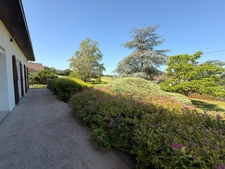 Pavillon sur sous sol de 170m², 5 chambres, piscine sur terrain de 2000m² 197 000 €