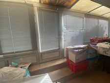 Pavillon surélevé de 135m² sur sous-sol de 90m², 4 chambres, 2 garages, terrain de 630m², 131 500 €