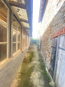 EN EXCLUSIVITE ! Corps de ferme avec maison d'habitation de 89m² sur terrain de 2hectares 2188m² 125 000 €