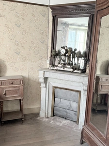 Maison à restaurer de 51m² avec possibilité de 46m² supplémentaire + dépendances sur 3674m² de terrain 37500€