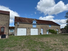 EN EXCLUSIVITE ! Manoir de 170m² avec son annexe de 50m² et ses dépendances sur terrain de 8861m² 244 000 €