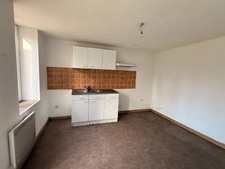 EN EXCLUSIVITE Maison en pierre de 113m² avec grange sur 2,4ha de terrain 128 000 €