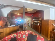 EN EXCLUSIVITE ! Maison de ville de caractère, 248m², 6 chambres, avec cour 153 500 €