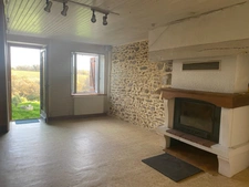 Ensemble de 2 maisons mitoyennes en pierre 209m² + grange, terrain 2000m² 79 500 €