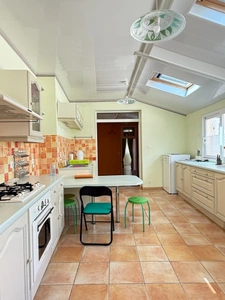 En exclusivite ! Maison de village, 300m², 10 chambres avec dépendances sur 3489m² de terrain 178 500 €