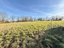 EN EXCLUSIVITE Maison en pierre de 113m² avec grange sur 2,4ha de terrain 128 000 €