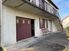 Pavillon de 155m², 5 chambres avec possibilité de 2 appartements indépendants sur terrain de 1527m² 138 000 €