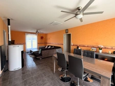 Pavillon de plain pied 136m², de 2012, 5 chambres, sur terrain de 1719m² 229 000 €