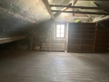 Maison en pierre, 95 m², avec cave et dépendances sur 636 m² de terrain 75 000 €