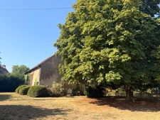 Propriété de caractère 284m² habitable, 5 chambres, annexe + grange sur terrain de 6885m² 197 000 €