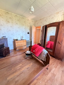 EN EXCLUSIVITE ! Maison en pierre de 136m², 2 garages sur terrain de 950m² 71 500 €