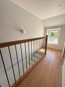 Maison en pierre entièrement rénovée, 95m², avec dépendances, terrain de 1154m² 148 000 €