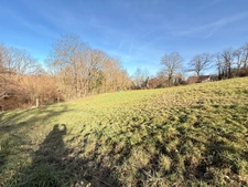 EN EXCLUSIVITE Maison en pierre de 113m² avec grange sur 2,4ha de terrain 128 000 €