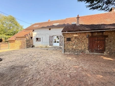 Charmante maison en pierre, 115m², 3 chambres, 1175 m² de terrain 89 900 €