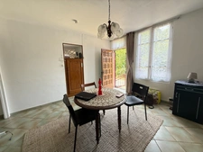  Longère en pierre 90m², sur terrain de 2379m² 69 990 €