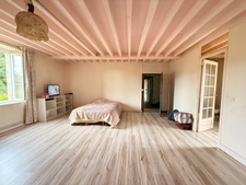 Propriété de caractère 284m² habitable, 5 chambres, annexe + grange sur terrain de 6885m² 197 000 €