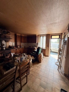 EN EXCLUSIVITE ! Propriété 2 maisons + dépendances sur 4700 m2 de terrain (ou 1ha8 si nécessaire) 88 000 €