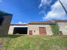 EN EXCLUSIVITE ! Corps de ferme avec maison d'habitation de 89m² sur terrain de 2hectares 2188m² 125 000 €